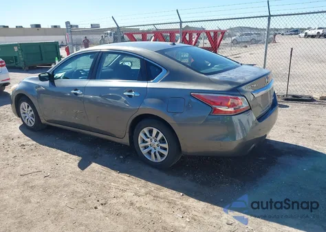 2015 Nissan Altima 2.5/2.5 S/2.5 Sl/2.5 Sv z USA, uszkodzony, nr VIN 1N4AL3AP7FN884318